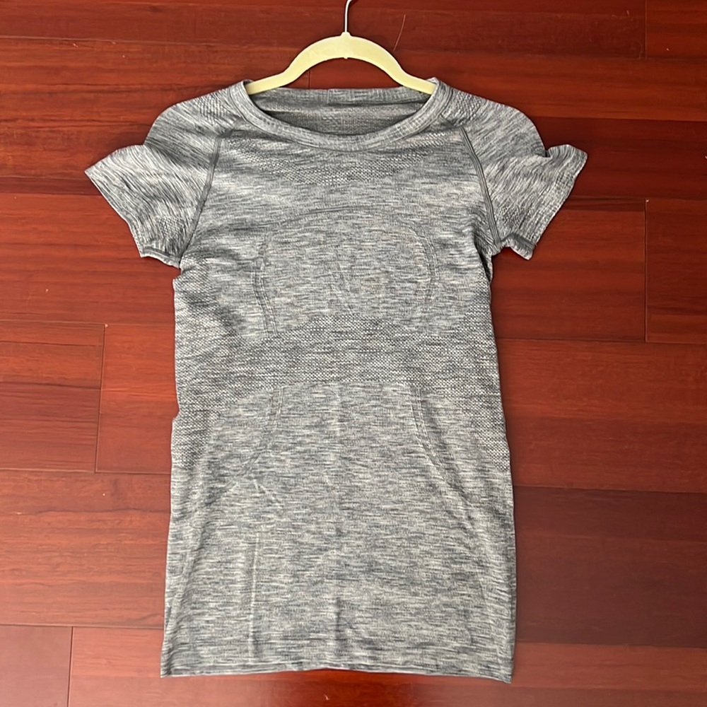 Lululemon Swiftly Tech Short-Sleeve Shirt